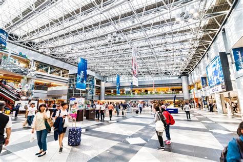 삿포로 공항, 눈 속의 비행기가 춤을 추다